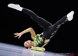 j iw sakouskaya dziyana blr ph ferraro sfa 0452 copia